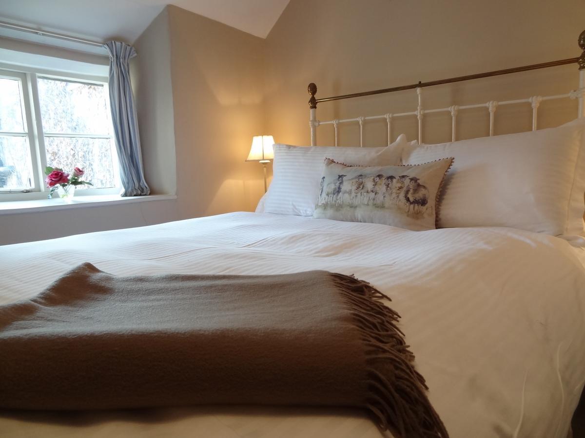 Huxham Farmhouse Bed & Breakfast East Pennard ภายนอก รูปภาพ