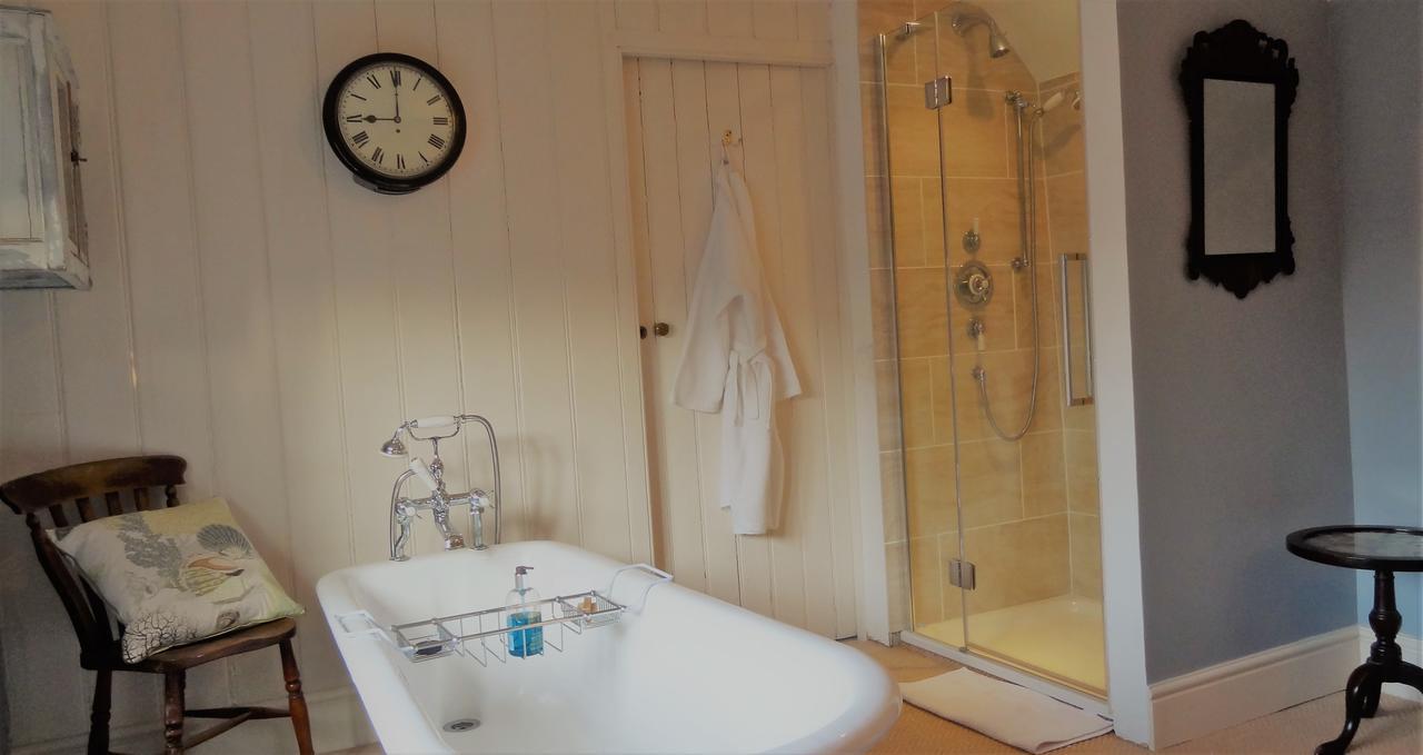 Huxham Farmhouse Bed & Breakfast East Pennard ภายนอก รูปภาพ