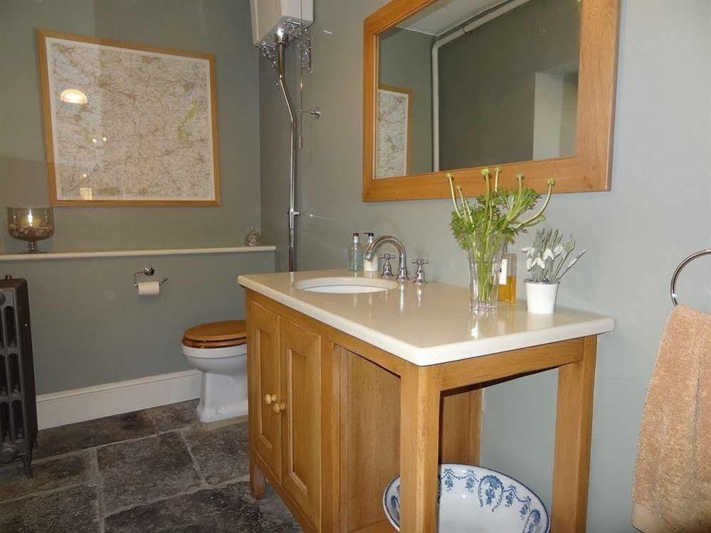Huxham Farmhouse Bed & Breakfast East Pennard ภายนอก รูปภาพ